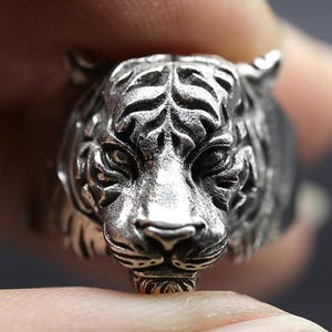 Tiger ring, wild animal ring, mens tiger ring, 925 sterling silver jewelry, handmade tiger ring, minimalist tiger ring, animal sprit ring