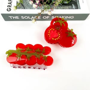Haarspeldje kersentomaat, klauwklem met drie tomaten, klauwklem met acetaatfruit, leuke haaraccessoires