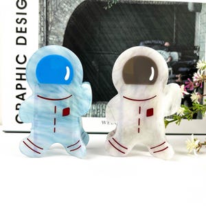 Pinza para el pelo con forma de astronauta de dibujos animados, bonita pinza con forma de astronauta que dice hola, logotipo/texto único personalizado en la caja, accesorios para el pelo, regalo personalizado para ella