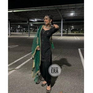Pics of girls in punjabi suit hot sale