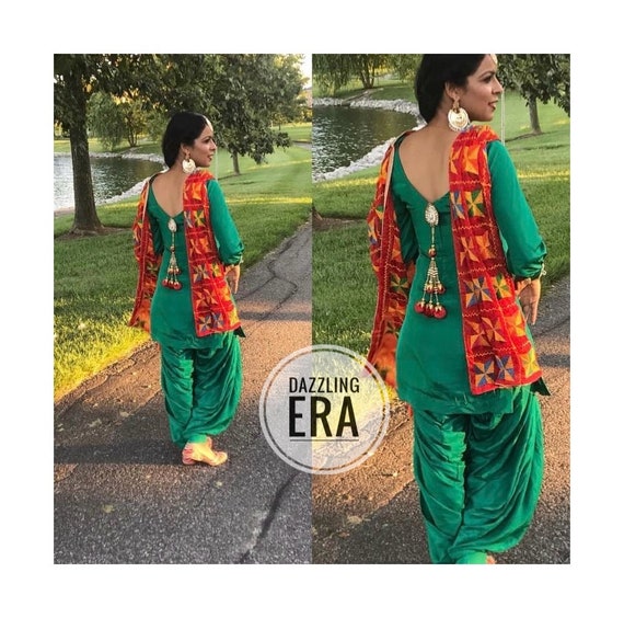 Party Wear silk Stunning Green Contrasted Embroidered Punjabi Suit at Rs  4500 in Jalandhar