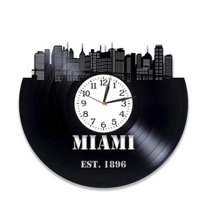 Miami Florida Disque Vinyle Horloge Murale US City Skyline Travel Lover Gift City Silhouette Room Decor Art Unique pour Mur Idée Cadeau pour les Parents