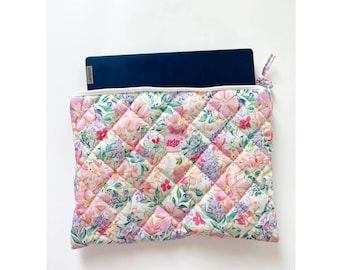 Floral Quilted Laptop Sleeve: Padded MacBook Case - Travel & University