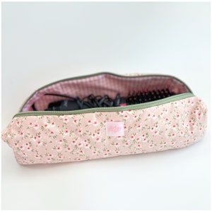 Pinke Blumenhaar-Werkzeugtasche - Dyson Airwrap Airstrait Bag - Gesteppte Make-up-Reisetasche - Rosa Blumenhaar-Organizer-Tasche - Maschinenwaschbar