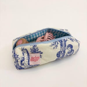 Trousse bleu à motif toile - Trousse matelassée bleue - Petite trousse - Pochette bleue - Pochette à fermeture éclair bleue