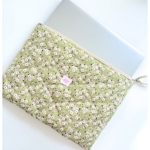 Gewatteerde laptophoes met bloemen: gezwollen tablethoes, groen macbook-etui