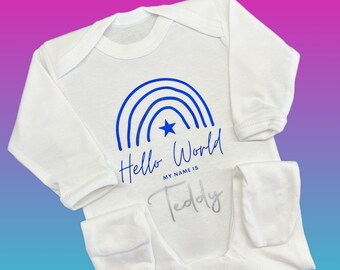 Hello World Boys Baby Grow personnalisé // annonce de bébé, cadeau de baby shower, annonce de nom, nouveau cadeau de bébé, vêtements personnalisés pour bébé