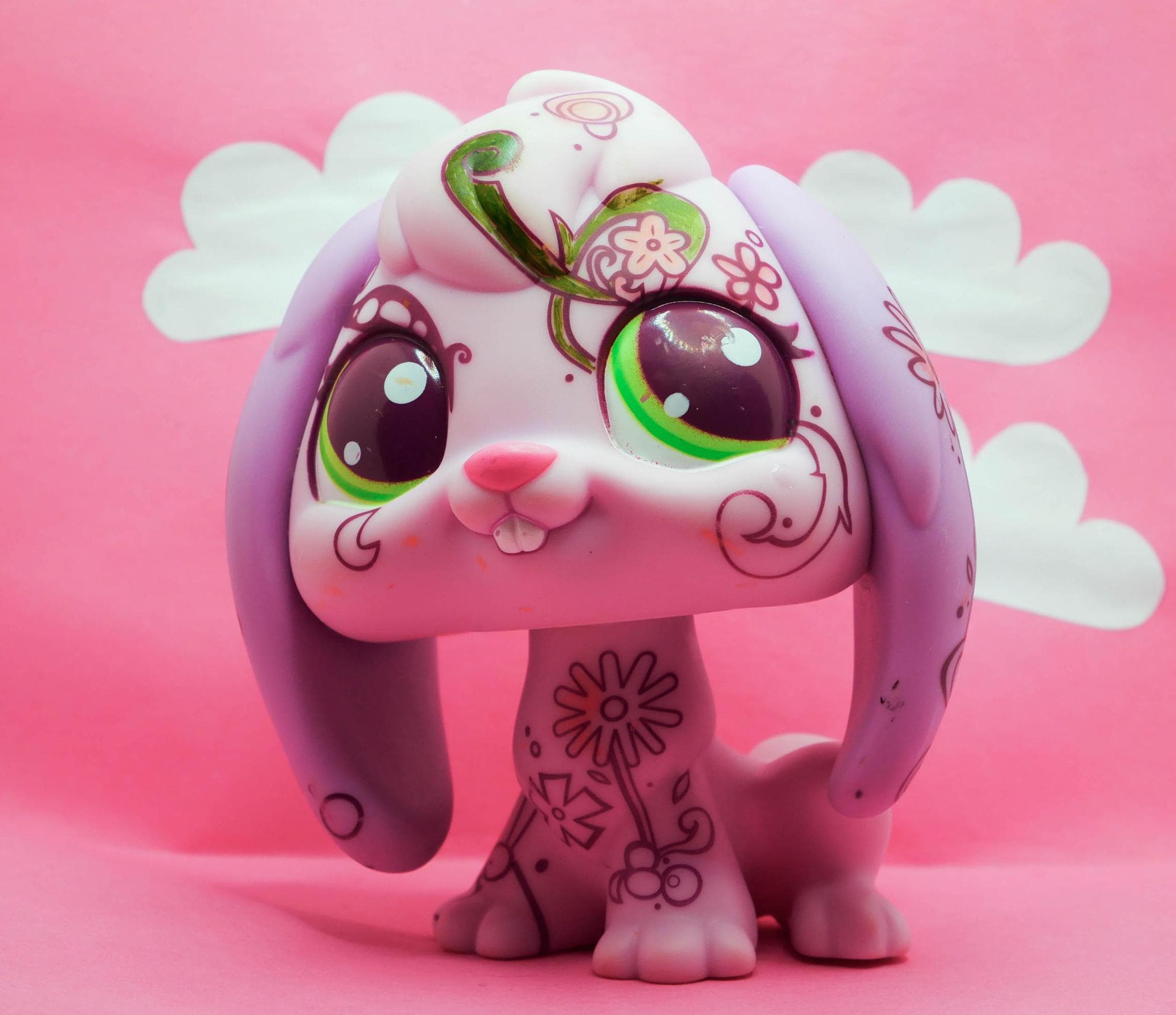 Littlest Pet Shop Rare Jumbo Purple Rare Bunny Rabbit With Flowers
