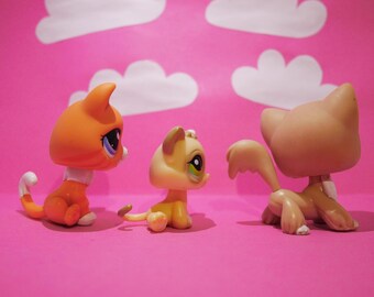 Littlest Pet Shop Cat LPS Orange Sitting Cat #2095 Yellow Kitten