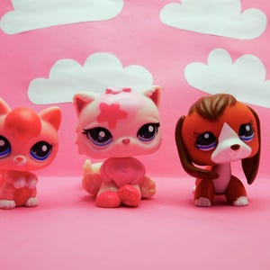 Littlest Pet Shop LPS chat persan rose avec fleurs n° 2532 chien beagle marron n° 1053 chaton rose n° 2593 jouet vintage nostalgie
