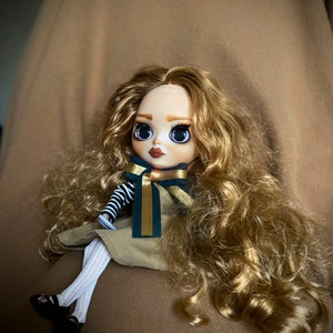 M3GAN blythe castom doll oaak with extra presents + extra hands + free shipping with tracking number