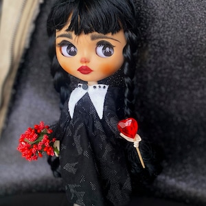 Wednesday Addams blythe doll + extra presents + extra hands_ free shipping with tracking