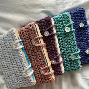 Crochet Book Sleeve Pattern, Digital Crochet Pattern, Cute Book Sleeve Pattern, Aesthetic Book Sleeve Pattern With Pictures | CrochetByBels
