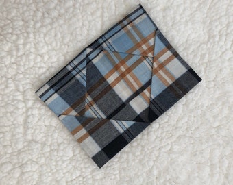 tarjetero origami madras para hombre / billetera minimalista en madras azul claro