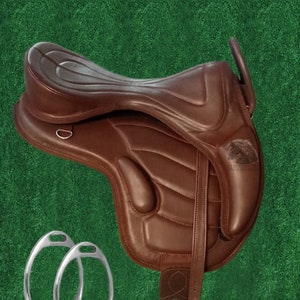 Treeless Freemax Horse Leather Brown Softy Saddle 14 inch to 19 inch Handle With Matching Girth Free Ship.