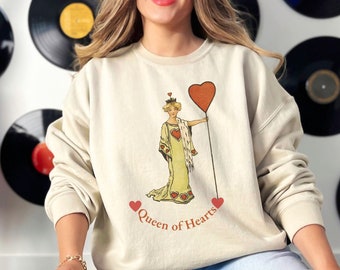 Queen of Hearts Sweatshirt, Queen Sweater, Heart Sweatshirt, Trendy Heart Sweatshirt, Gift for Her, Women's Graphic Queen of Hearts Shirt