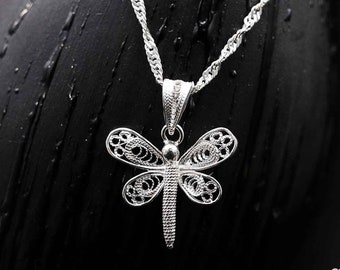 Dragonfly Necklace, Dragonfly Jewelry, Animal Necklace, Cute Necklace, Cool Necklace, Gift Ideas, Fun Necklace, Fun Gift, Creative Necklace