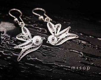 Hummingbird Earrings, Animal Earrings, Fun Earrings, Filigree Earrings, Fun Gift, Cute Earrings, Design Earrings, Gift for her, Creative