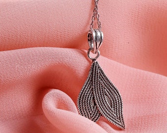 Filigree 925 Sterling Silver Twin Leaves Pendant with Snail Pattern. Oxidized. Everyday Wear Gift Idea for Her Ethnic Elegant