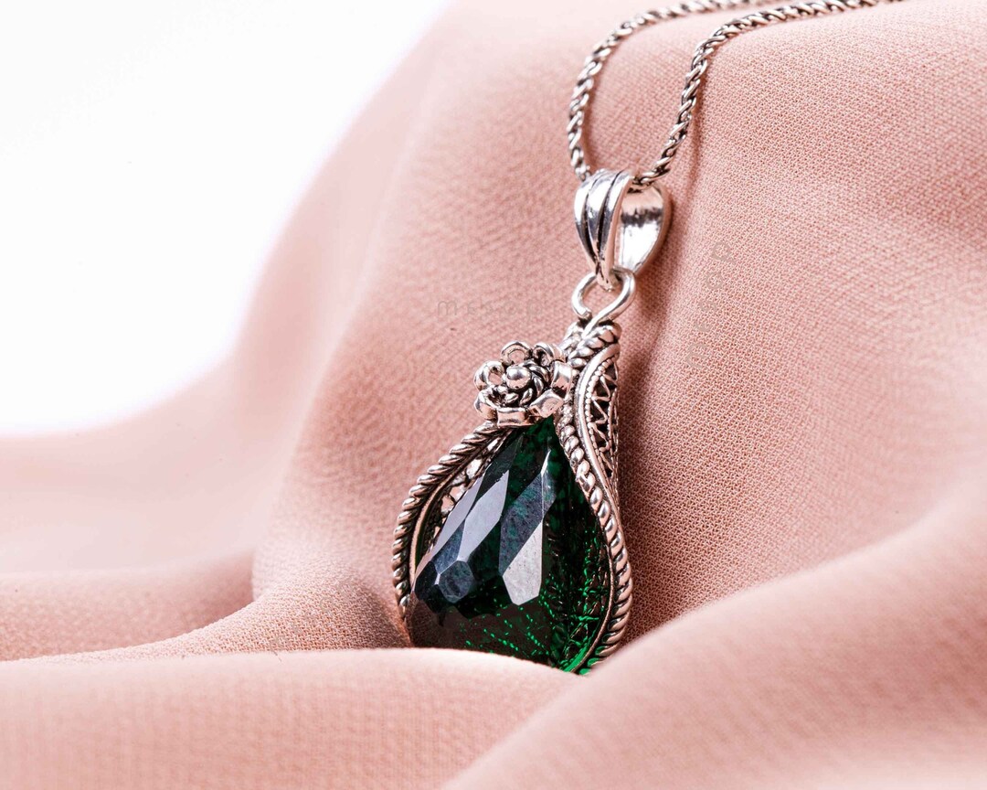 100% Pendants For Ladies In 925 Sterling Silver, 4 Gram at Rs 100 in Jaipur