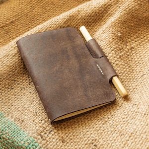 Leder Feld Notizen Journal Cover, handgemachte Tasche Notizbuch Hülle mit Stift, personalisierte Leder Skizzenbuch Bild 6
