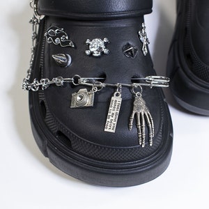 Ultimate Big Shoes Spikes, 10 Spike Shoes Charm Set, Jibbitz, Pins, for  Shoes Shoes, Custom Charm, Halloween Shoes , Goth Shoes -  Norway