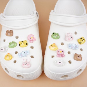 Juego de 16 adornos para zapatos con dibujos de animales, adornos Kawaii transparentes y brillantes, hebillas de purpurina de anime para zapatos, bonitos adornos para zapatos, regalos.