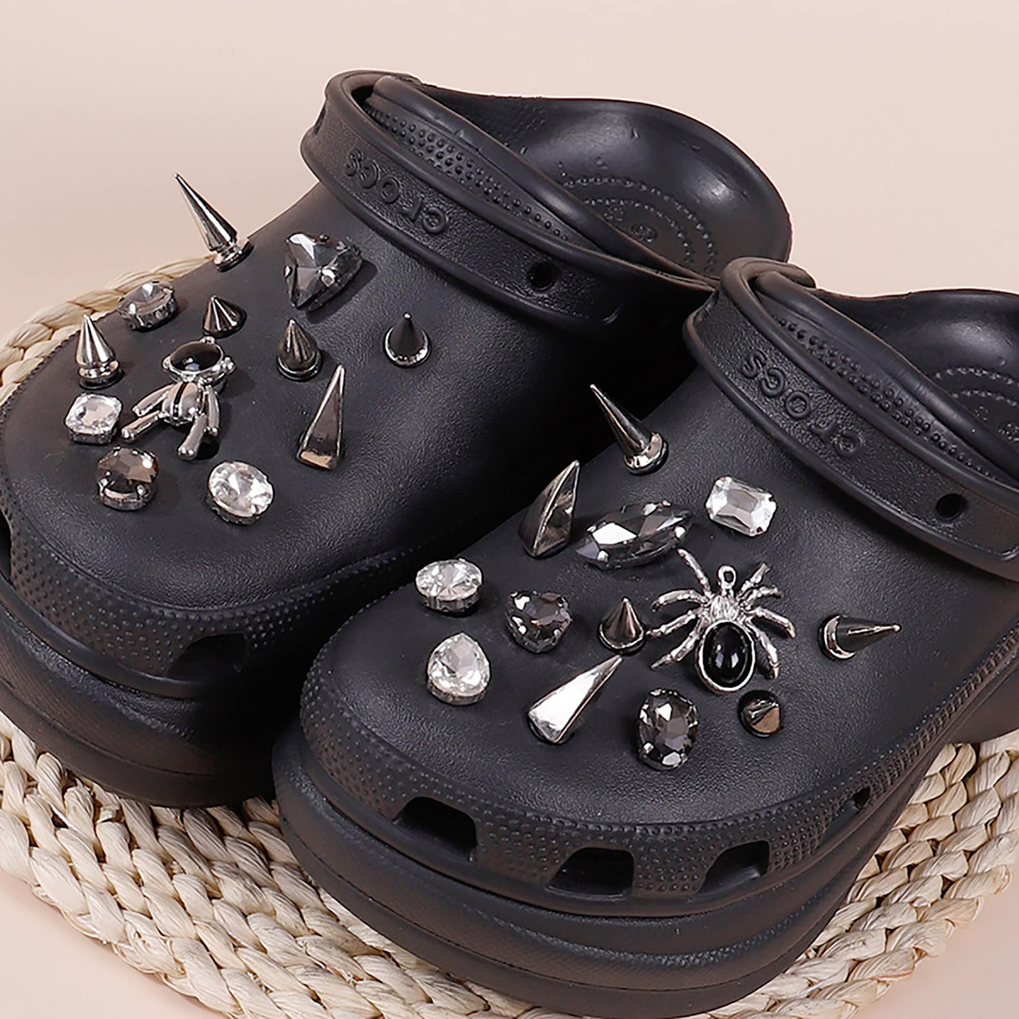 Hot Sale 1pcs Croc Charms Metal Rivet Decoration Punk Spikes Studded  Designer Shoe Charm for Croc