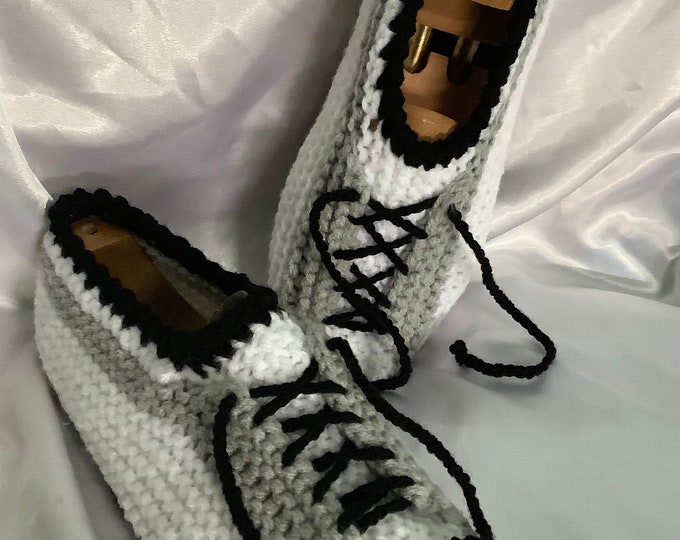 Chic knitted, wool/acrylic sneaker slippers. Unique model. Indoor sneaker slippers for women and men. Large size 41-43