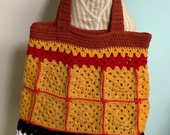 Chic shoulder bag in multicolored crochet wool / acrylic, Boho style, large mother's square