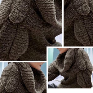 Peut inclure: Gros plan sur un pull en tricot marron avec un col roulé et des gants attachés. Le pull a un aspect texturé. Les mots "PATRON PDF" sont en bleu turquoise au bas de l'image.