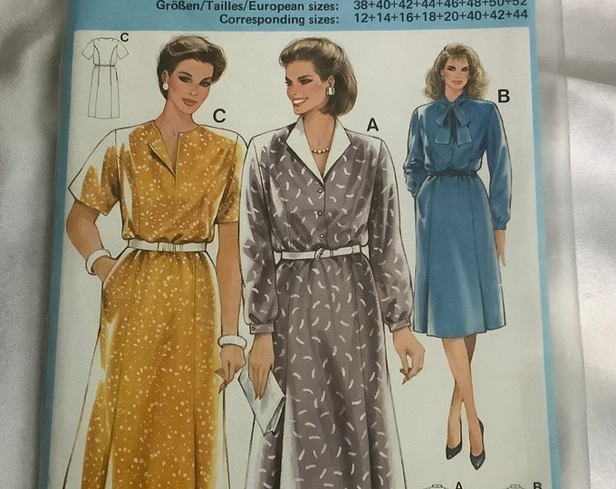 Vintage. Vintage 80s. Store - Burda package, 3 sewing patterns, paper, dress models, for women French, English tutorials