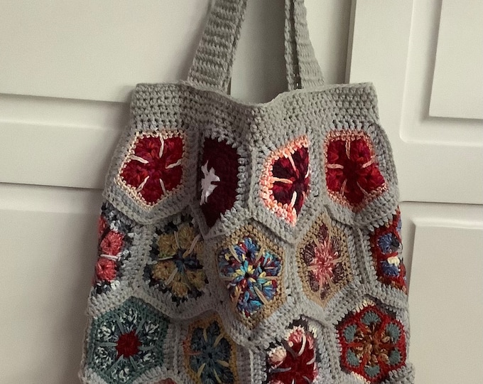 Chic acrylic multicolored crochet shoulder bag, Boho style, hippie, African flower style