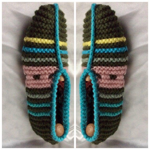 Sur commande.Modèle unique.Chaussons ballerines fait main en tricot, fil laine/acrylique ,idéal pour cadeau Pour femme,fille