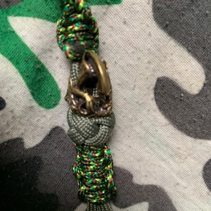 Xenomorph from Alien film franchise Paracord keyring, biker gifts, Mens gift, Womens gift.