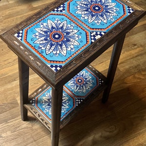 End Table / Plant table / Hand painted Mexican TIle