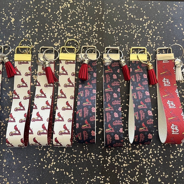 St. Louis Cardinals Keychain Wristlet| St. Louis Cardinals Key Fob| STL Cardinals| Wristlet Keychain| Cardinals Fan Keychain| Go Cards