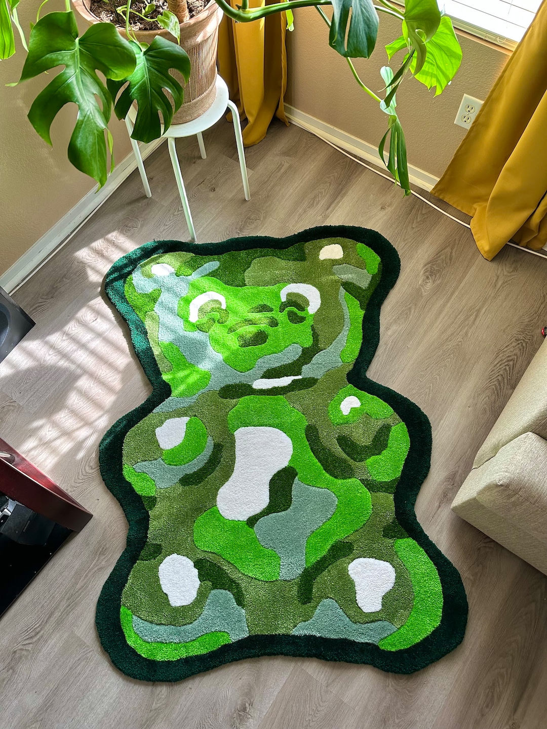 GUMMY BEAR RUG 100 Handmade, Gummy Bear Art, Green Rug, Green Bedroom Decor, Unique Gift, Camo