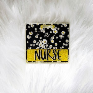 Daisy Floral Print badge buddy