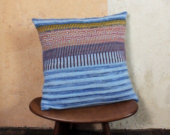 Handmade mesh cushion in France - Unique ethical and responsible piece 42x42cm - Cover alone or with cushion filling.