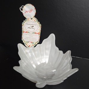 Anya Glass Candy Dish: White Leaf-Shaped Serving Bowl