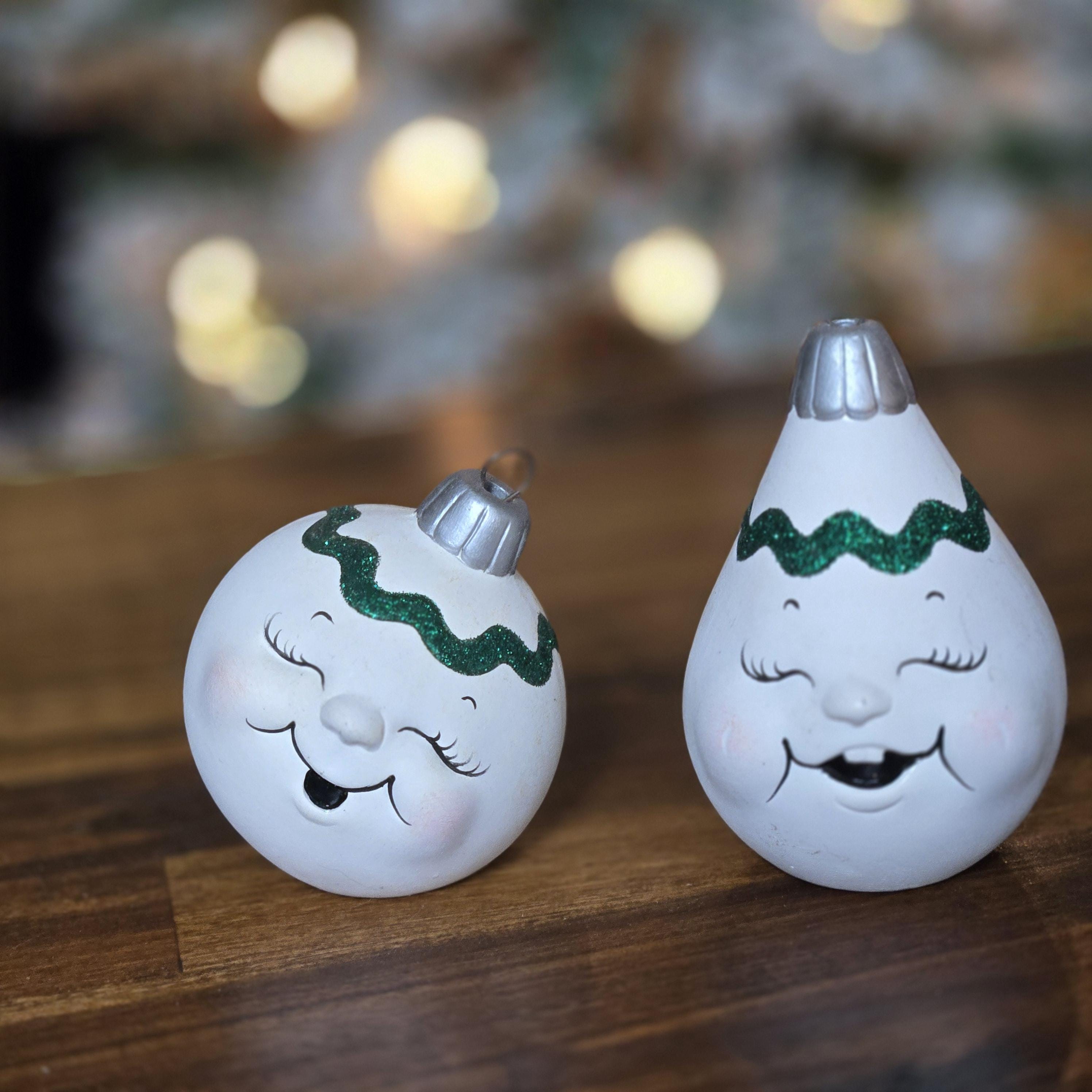 Snow Pals Christmas 12-Piece Ornament + Tree Set