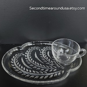 Federal Glass Hospitality Snack Set, from the 50s - Vintage Glass Serving Tray, Plate, Decorative Collectible - set of 4