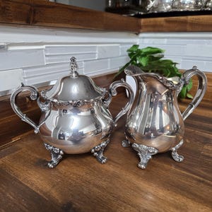 Wilcox American Rose Sugar Bowl and Creamer Set with Lid, Vintage Floral Tableware, Collectible Creamer & Sugar Bowl Decor