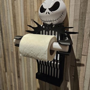 Idea regalo per il personaggio gigante di carta igienica Mr Jack Skellington