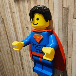 Statuina gigante "stile big brick" idea regalo per carta igienica superman dc comics