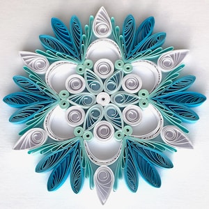 Stella di carta da 3,5", arte quilled, fiocco di neve quilled, ornamento natalizio, decorazione natalizia, arte sospesa, mandala quilled, arte 3D, arte di carta
