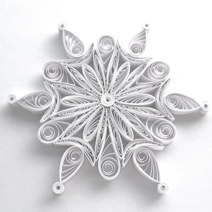 Stella di carta da 3,5", arte quilled, fiocco di neve quilled, ornamento natalizio, decorazione natalizia, arte sospesa, mandala quilled, arte 3D, arte di carta