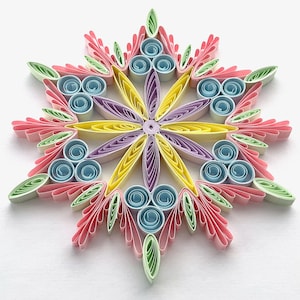 Stella di carta da 4,3", arte quilled, fiocco di neve quilled, ornamento natalizio, decorazione natalizia, arte sospesa, mandala quilled, arte 3D, arte di carta