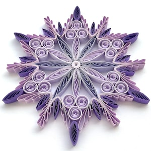 Stella di carta da 4,3", arte quilled, fiocco di neve quilled, ornamento natalizio, decorazione natalizia, arte sospesa, mandala quilled, arte 3D, arte di carta
